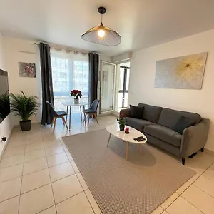 Superbe T2 Avec Parking Et Loggia Appartement